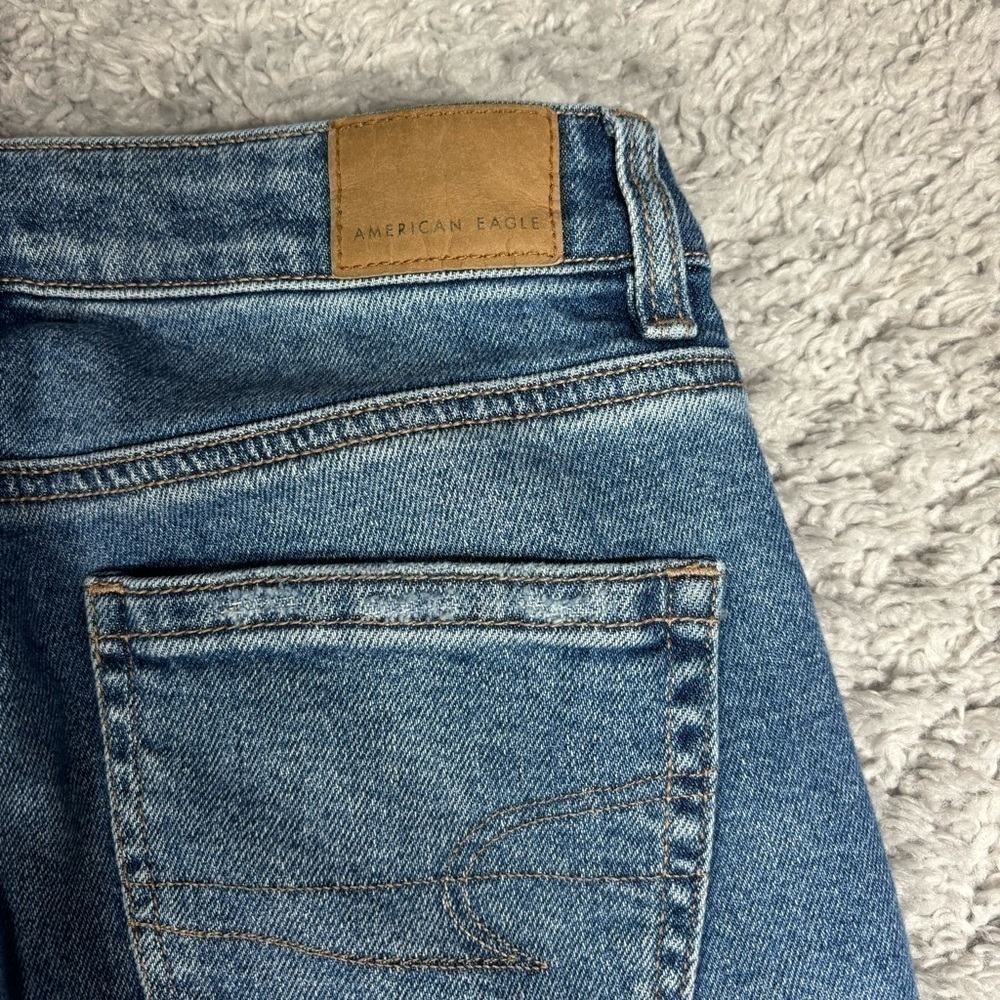 American Eagle Jeans Womens 0 Mom Jean Stretch Classic Distressed Raw Hem Holes - Picture 5 of 6
